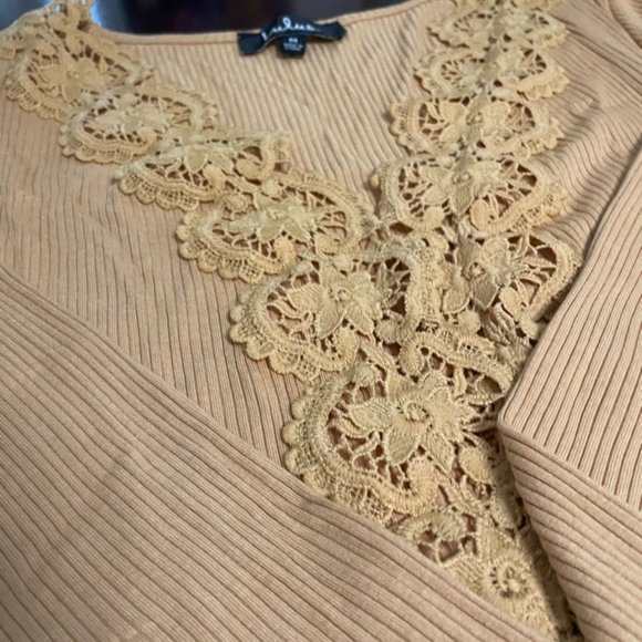 Lulu's - Yellow Lace Long Sleeve Bodysuit (Large) - Picture 8 of 11